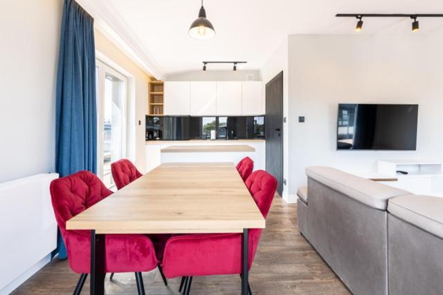Leeloo Aparthotel Człuchów Eksteriør bilde